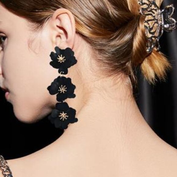 Boho Triple Flower Drop Earrings Long Matte Floral Dangle Black Floral Earrings - Picture 2 of 6